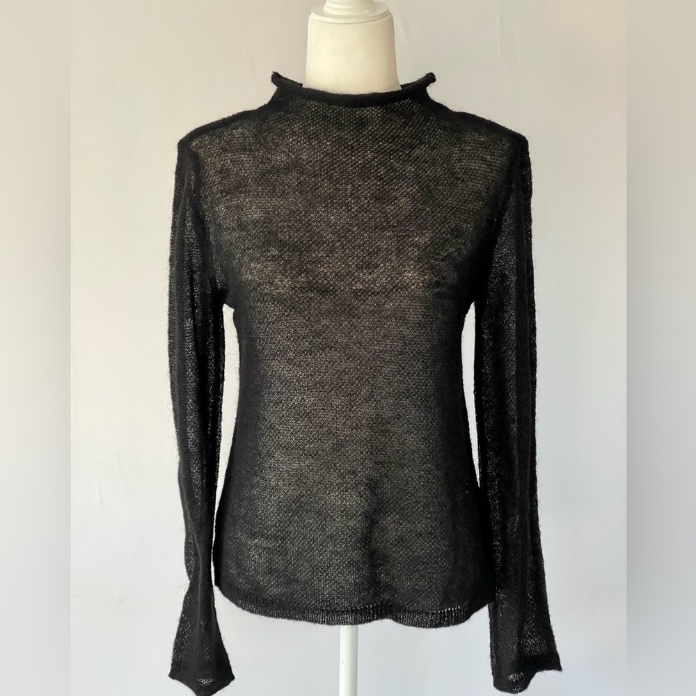 Liz Claiborne fine knit sweater